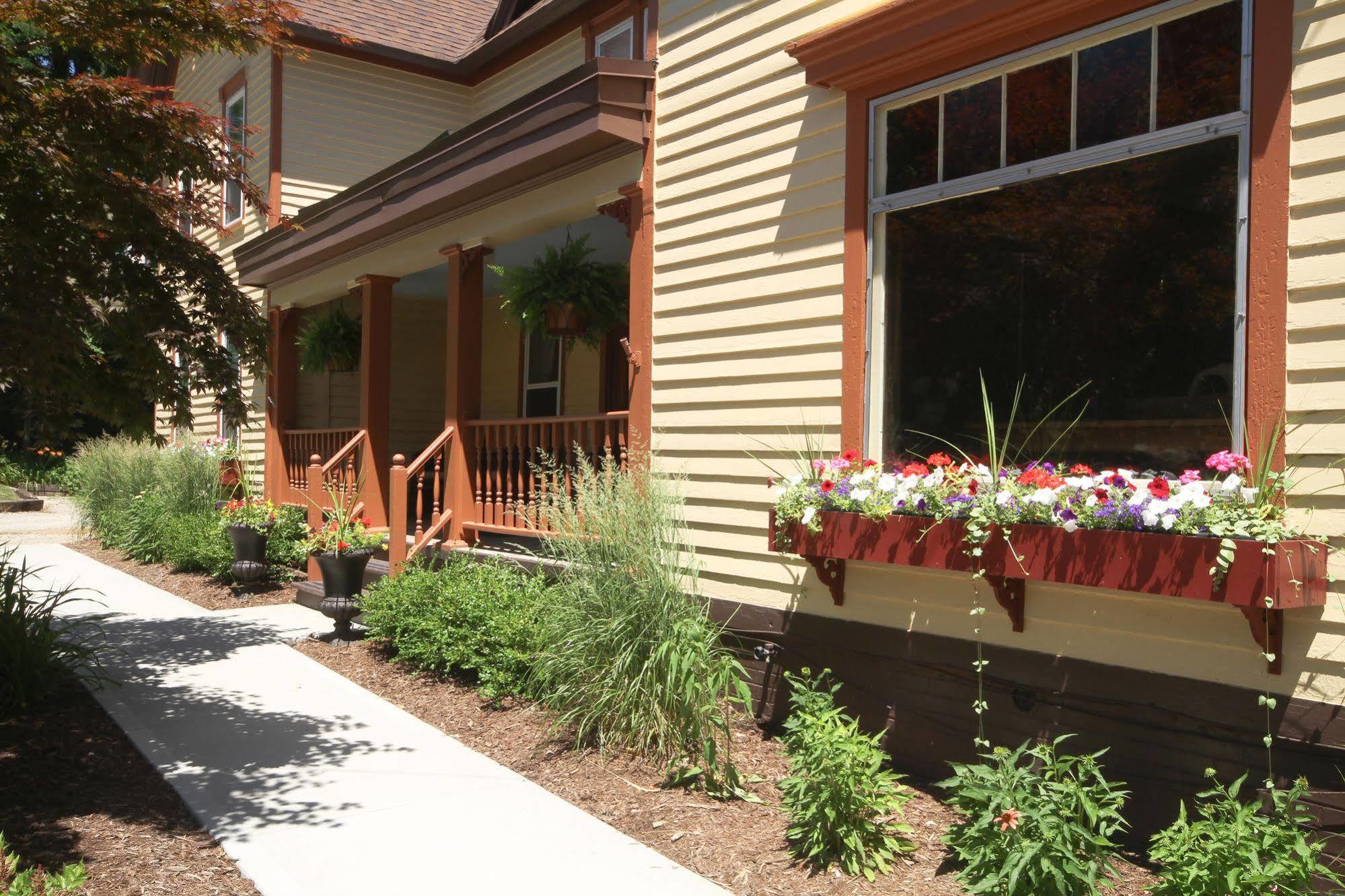 Twin Oaks Inn Saugatuck Luaran gambar