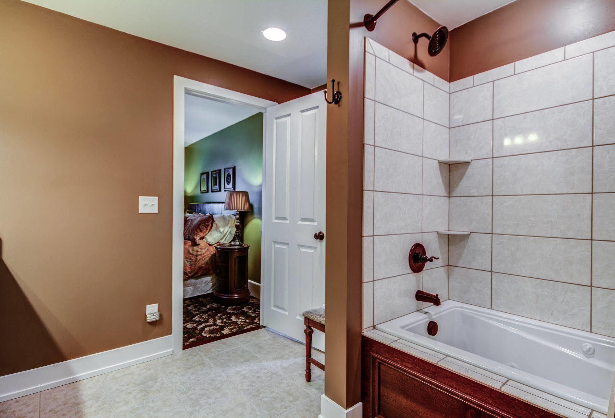 Twin Oaks Inn Saugatuck Luaran gambar
